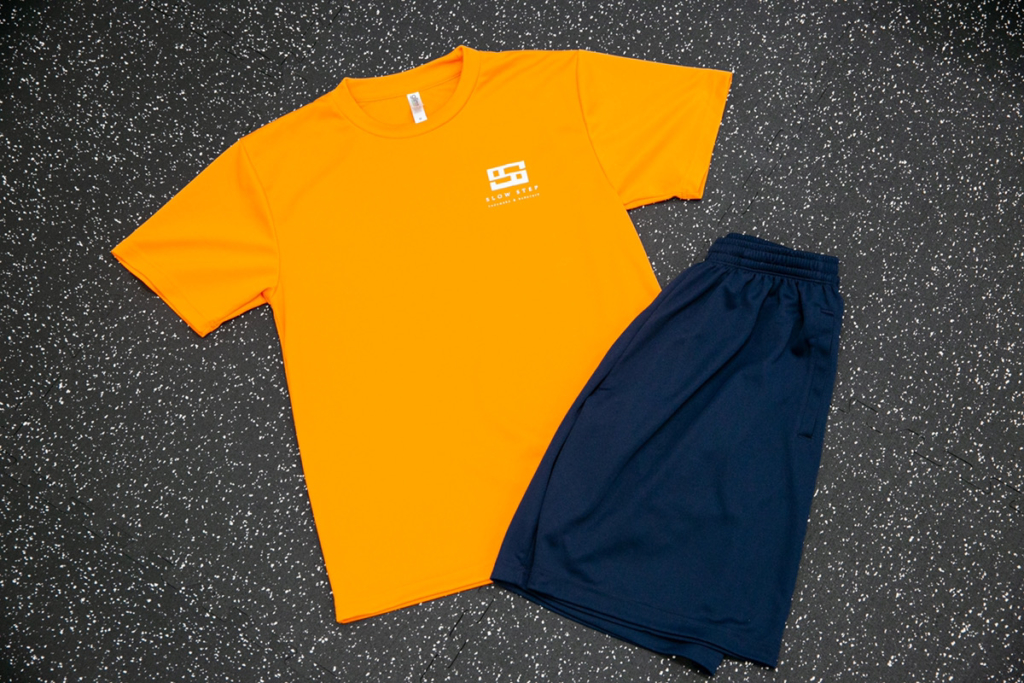 SLOW STEPのオリジナルTシャツ